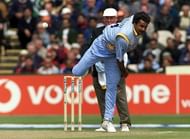 Cricket/Ind v Pak/Srinath bowls